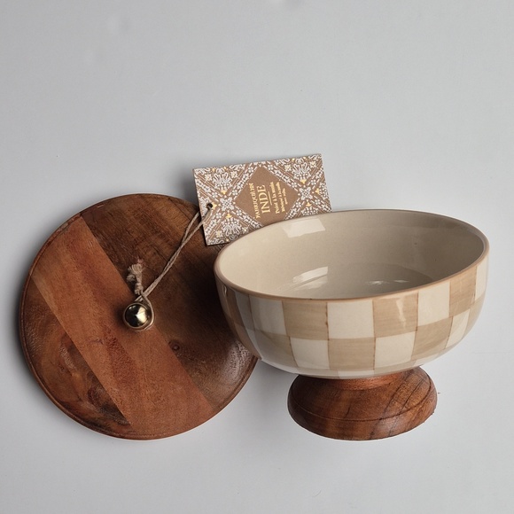 Other - Mocha Checkered Stoneware Serving Bowl with Wooden with Lid